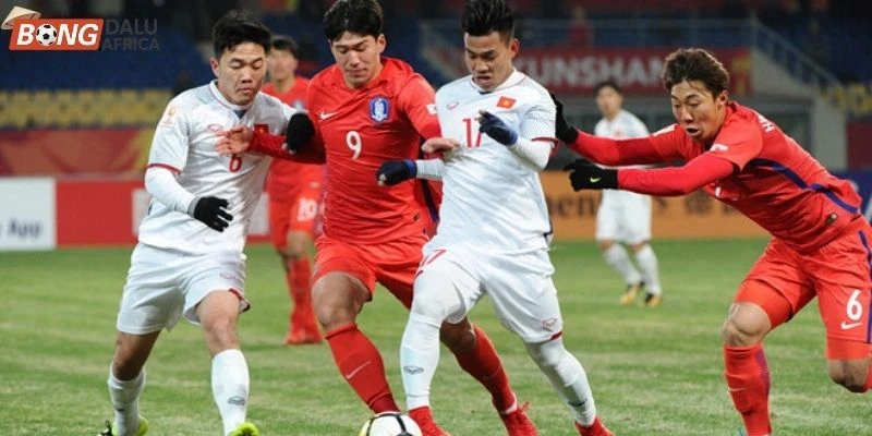 Phong độ Trung Quốc vs Nhật Bản 